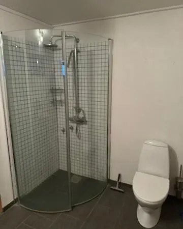 Vaerelse Med 2 Senge Og Sovesofa Herning